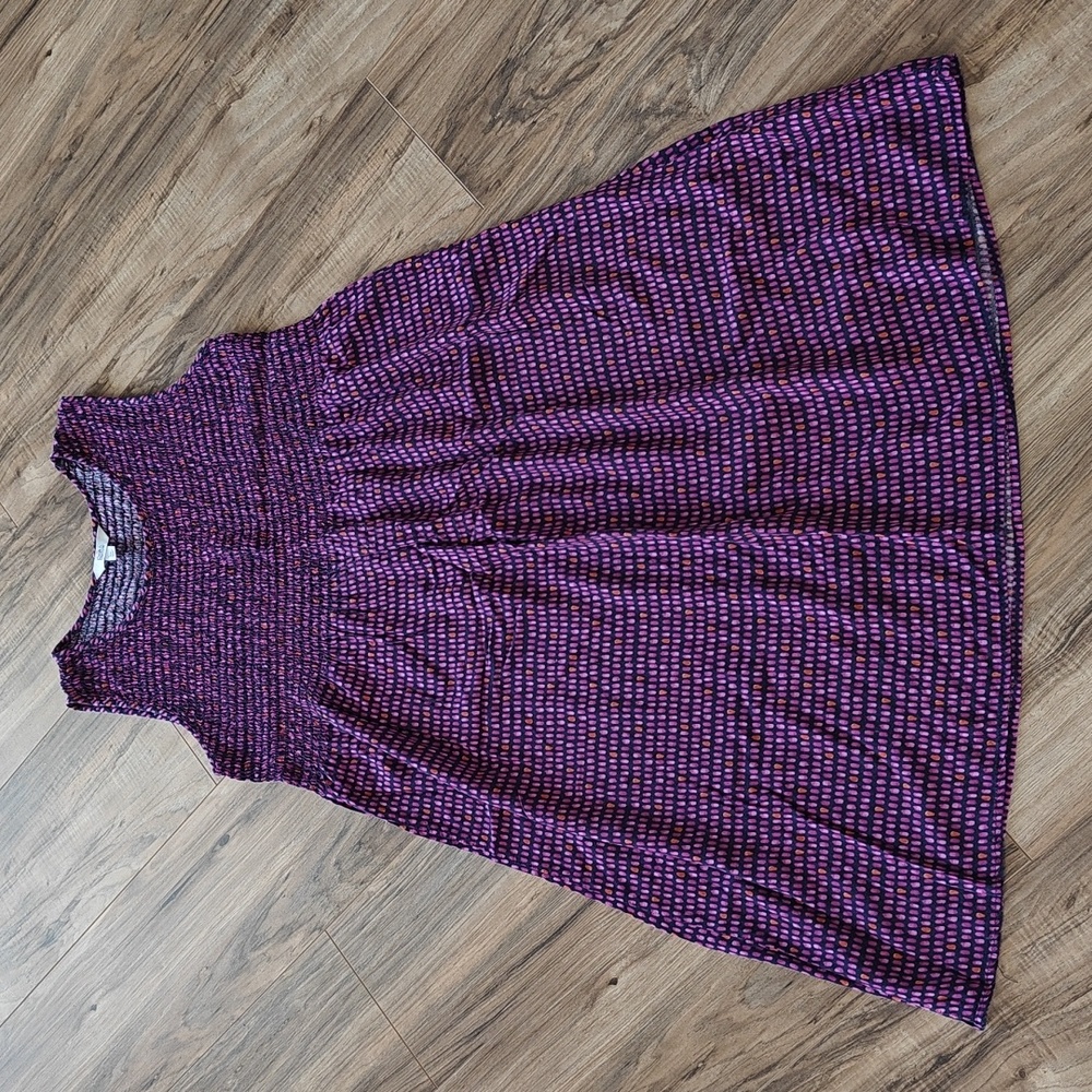 GUC Sleeveless spotted dress